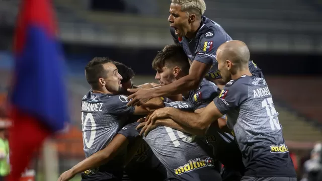 Caracas ganó 3-2 en su visita a Independiente de Medellín | Foto: AFP.