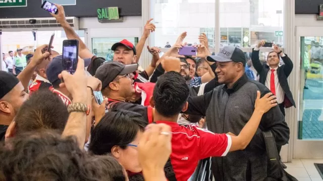 Caracas FC llegó al Perú y fue recibido por un gran número de hinchas