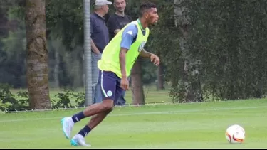 Carlos Ascues fichó hasta el 2018 (Foto: Wolfsburgo) Carlos Ascues fichó hasta el 2018 (Foto: Wolfsburgo)