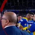 Carlos Zambrano y su saludo con Darío Benedetto tras el Racing-Boca Juniors