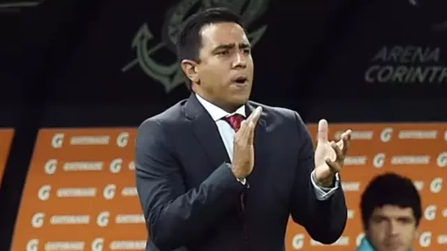César Farías tuvo contacto con dirigente de la selección de Chile