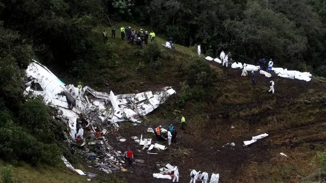 Chapecoense: el rescate del avión siniestrado en Colombia en fotos-foto-4