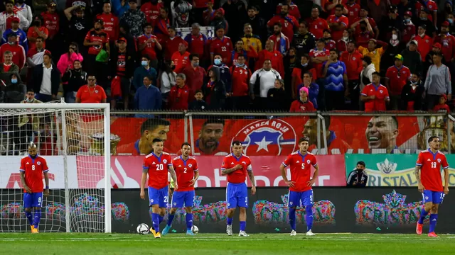 La &#39;Roja&#39; se quedó una vez más fuera de la máxima cita del fútbol. | Foto: AFP