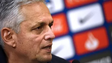 Reinaldo Rueda seguirá al frente de Chile. | Foto: AFP