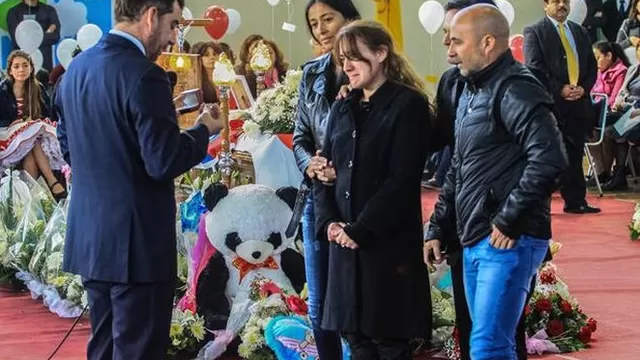 Chile: Sampaoli asistió a funeral de niña que pidió eutanasia a Bachelet