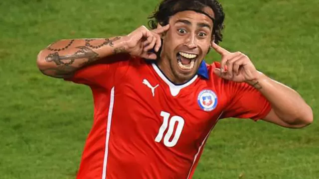 Chileno Valdivia no jugará la Copa América y su madre criticó a Pizzi