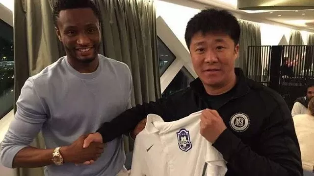 Obi Mikel dejó el Chelsea de Conte y fichó por el Tianjin Teda chino