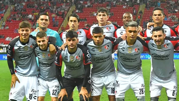 Chivas con Ormeño igualó 1-1 ante Atlas con Santamaría y Flores por la Liga MX