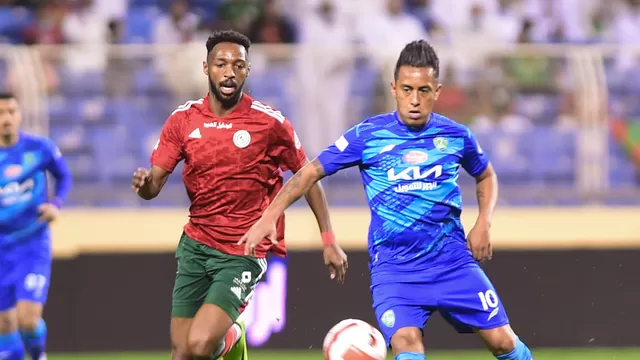 Con doblete de Cueva, Al-Fateh goleó 4-0 al Al Ettifaq y se alejó del descenso