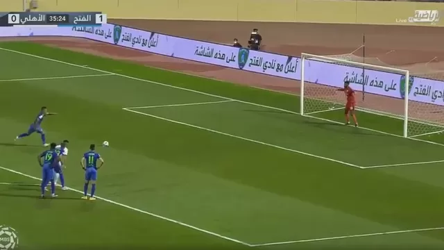 Christian Cueva marcó de penal para el Al-Fateh ante Al-Ahli en la liga árabe