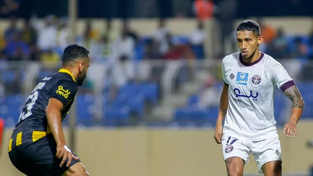Con Christofer Gonzáles, Al-Adalah cayó 3-0 Al-Ittihad en su debut en la liga árabe