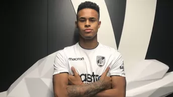 Christopher Olivares: Vitória Guimaraes dio la bienvenida al atacante peruano