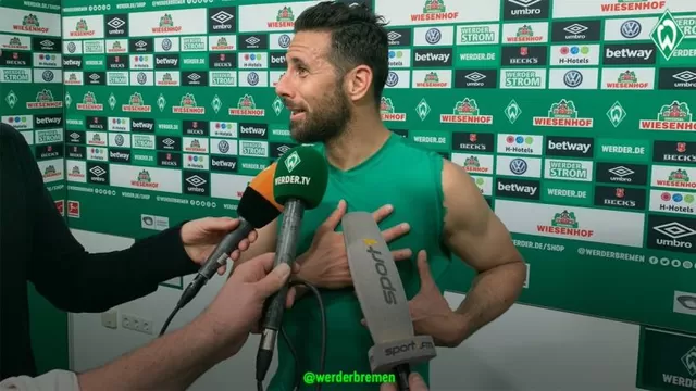 Pizarro anunció este sábado su renovación con el Werder Bremen. | Foto: Werder Bremen.