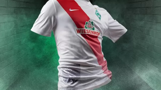 Claudio Pizarro fue el modelo de la nueva camiseta del Bremen.-foto-2