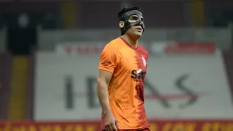 Falcao reapareció en el Galatasaray tras su operación al rostro. | Foto: Galatasaray.