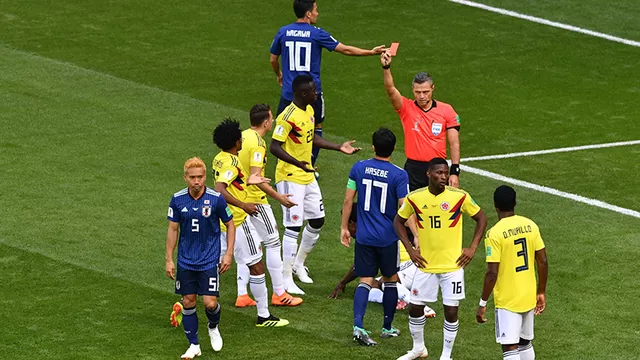 Colombiano Carlos Sánchez recibió la primera tarjeta roja en Rusia 2018