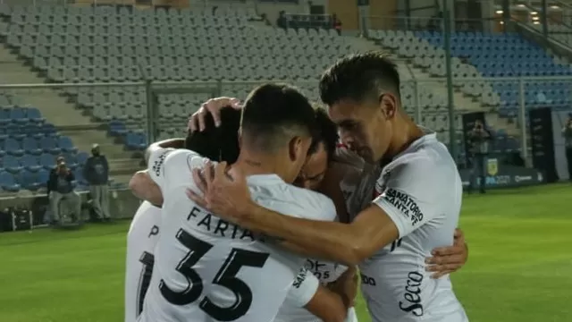 Colón venció 2-0 a Independiente y definirá la Copa de la Liga con Racing
