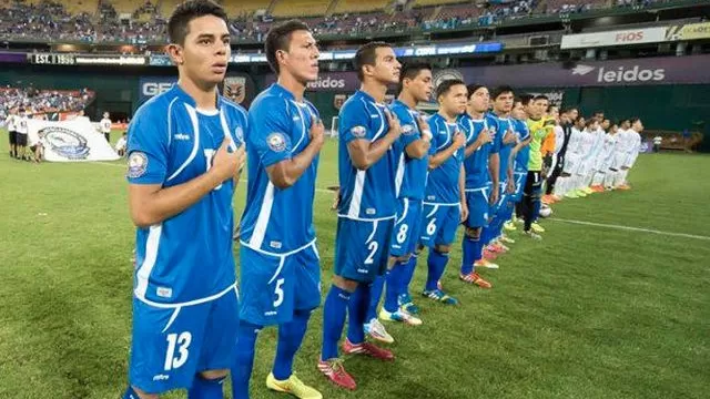 Confunden himno de El Salvador previo al amistoso contra Argentina