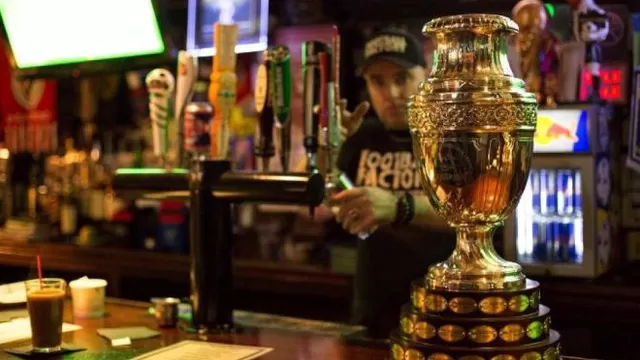 Copa América 2016: el trofeo del torneo paseó por calles de Nueva York