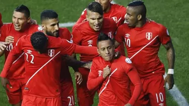 Perú comenzó ganando, pero cayó sobre el final. (Foto: EFE)