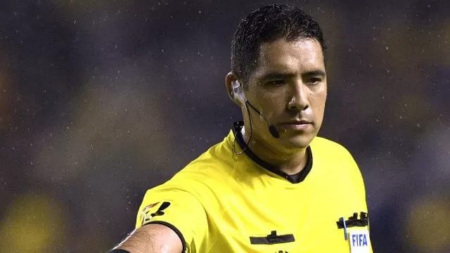 El árbitro peruano incumplió una política interna de arbitraje. | Foto: Twitter