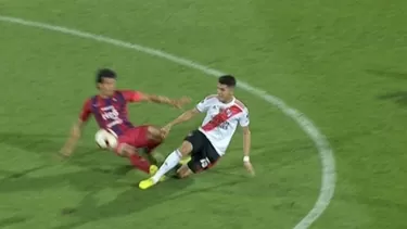 El Cerro Porte&amp;ntilde;o vs. River Plate se juega en el estadio La Olla. | Foto: Captura de Video