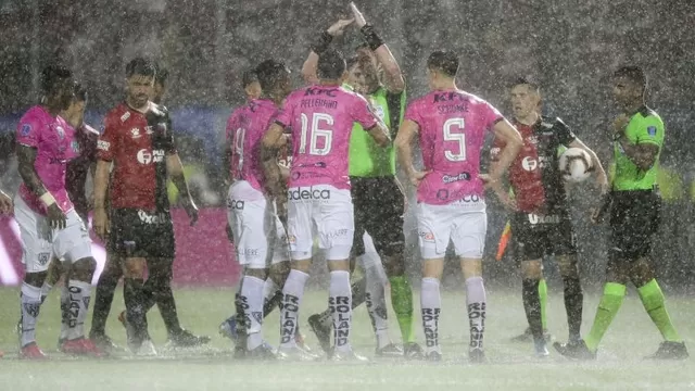 Copa Sudamericana: final en Asunción se suspende 30 minutos por intensa lluvia