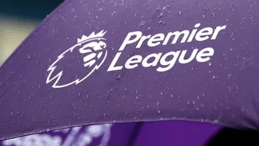 Clubes y jugadores discuten una rebaja de los salarios de 30 %. | Foto: Premier League