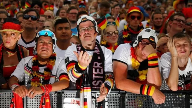 Los hinchas alemanes tendrán que esperar para regresar a los estadios | Foto: AFP.