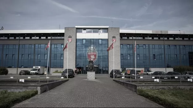 Coronavirus: El Mouscron belga suma 21 positivos y pone a todo el equipo en cuarentena