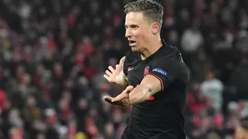 Coronavirus: Subastan camiseta de Llorente para la lucha contra el COVID-19