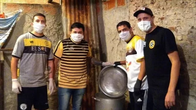 Se repartió comida y ropa a los más necesitados de Rosario | Foto: Mundo Deportivo.
