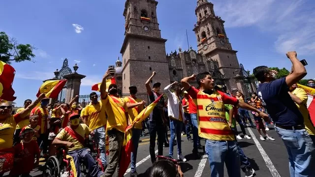COVID-19 en México: Hinchas rompen cuarentena ante rumor de cambio de sede del Monarcas