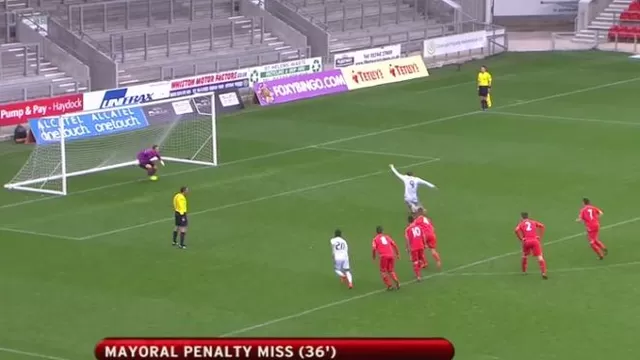 Crack juvenil del Real Madrid quedó en ridículo al ejecutar este penal