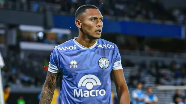 Existe una posibilidad de que el atacante deje Córdoba y vuelva al fútbol peruano para seguir de 'celeste'.