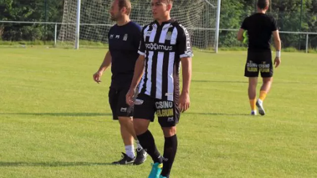 Benavente asistió y marcó un gol en amistoso de Royal Charleroi