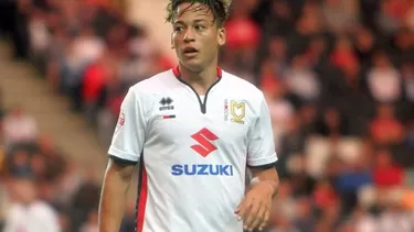 Cristian Benavente presente en la victoria del MK Dons ante Bolton