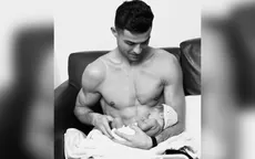 Cristiano Ronaldo conmueve al mundo con foto junto a su bebé recién nacida - Noticias de cristiano ronaldo