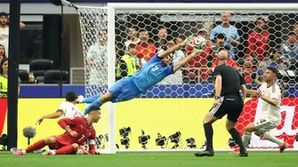 Cristiano Ronaldo remató en el área chica y casi coloca el 1-0 de Portugal vs España por el Mundial 2026 / Fuente: Reuter - América Deportes