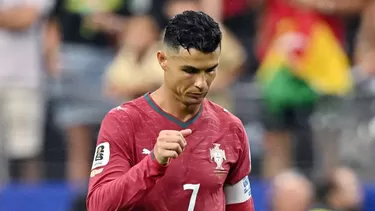 Cristiano Ronaldo recriminó a sus compañeros tras la eliminación de Portugal. Foto: Reuters Cristiano Ronaldo recriminó a sus compañeros tras la eliminación de Portugal. Foto: Reuters