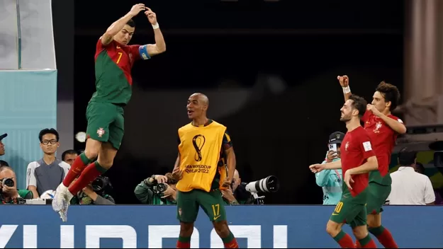 ¡Histórico! Cristiano se convirtió en el primer futbolista en anotar en cinco Mundiales