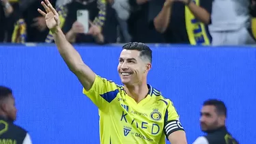 El nuevo contrato multimillonario de Cristiano Ronaldo en Arabia Saudita para continuar en Al Nassr. | Foto: AFP