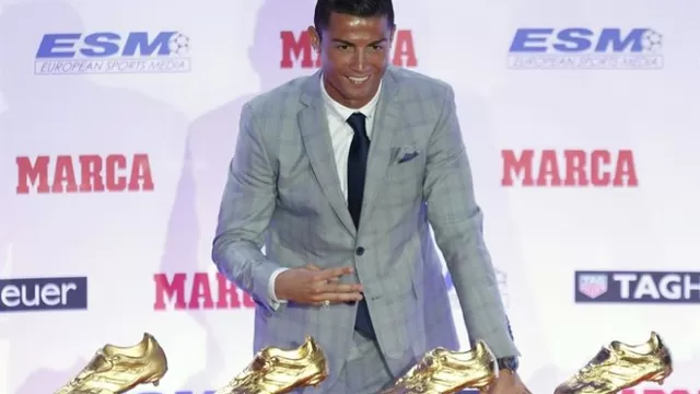 Cristiano Ronaldo superó a Messi al recibir su cuarta Bota de Oro-foto-4
