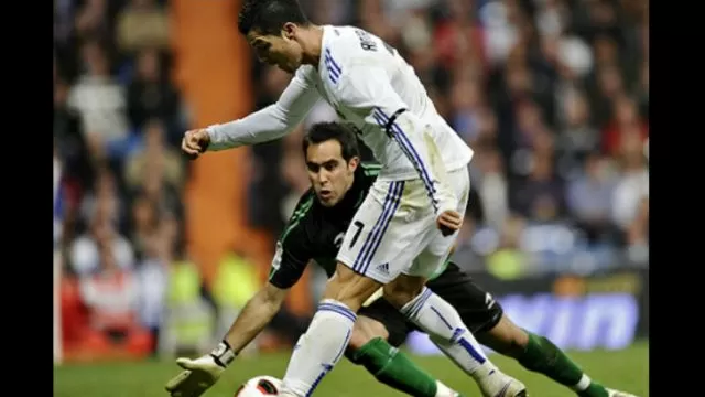 Cristiano Ronaldo y Claudio Bravo tendrán duelo aparte en el derbi español