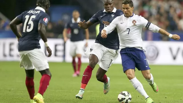 Cristiano Ronaldo y un genial lujo en la cara de Bacary Sagna