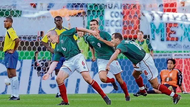 México y Ecuador se vieron las caras en el Mundial 2002. (Video: FIFA / Foto: AP by Walter Astrada)