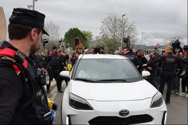 Dani Alves esperará en libertad a que se resuelvan los recursos a su sentencia por violación. | Foto: AFP