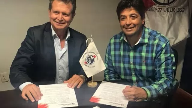 Deportivo Municipal: Víctor Rivera renovó por todo el 2019