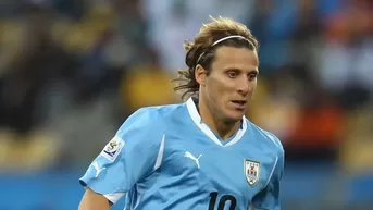 Diego Forlán es presentado como nuevo DT de Uruguay tras salida de Bielsa