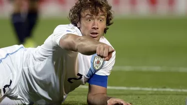 Diego Lugano mandó intimidante mensaje a Jara tras incidente con Cavani